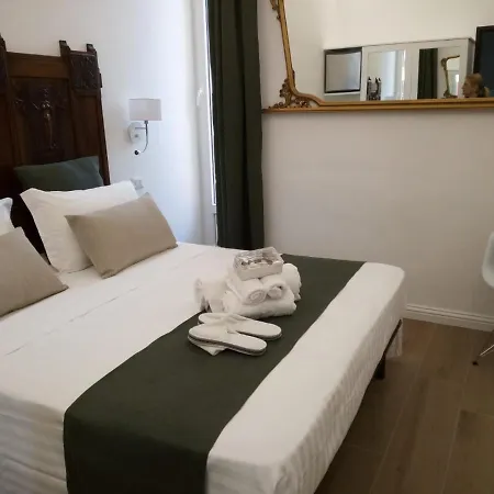 Отель Vittorio Veneto Private Сульмона
