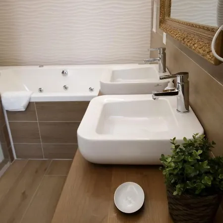 Vittorio Veneto Private Hotel 4*