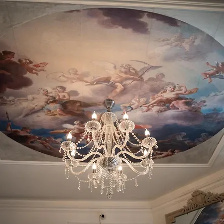 Vittorio Veneto Private Hotel 4*